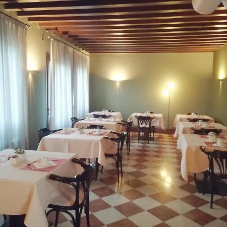Hotel Scala Тревизо Екстериор снимка